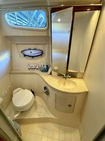 2006 Regal 3360 Window Express