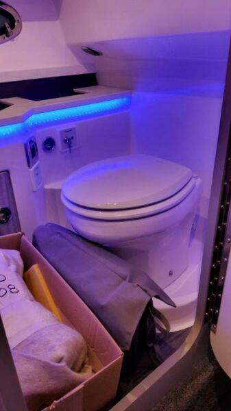 2025 Formula 330 Crossover Bowrider