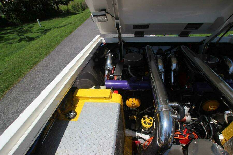 2001 Cigarette Rough Rider