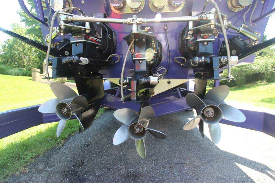 2001 Cigarette Rough Rider