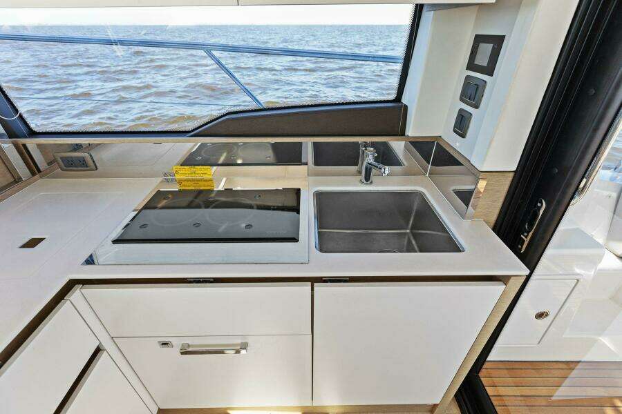 2022 Prestige 460 Flybridge - Brace Yourself Too -Galley