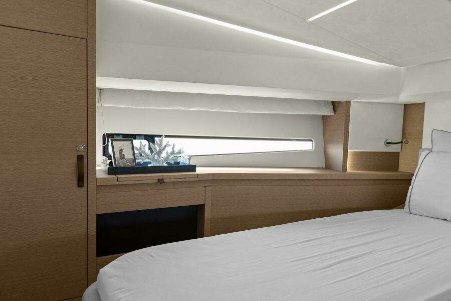 2022 Prestige 460 Flybridge - Brace Yourself Too -Guest Stateroom