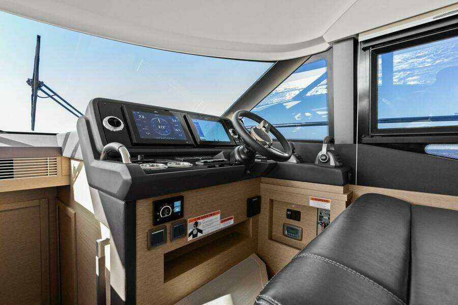 2022 Prestige 460 Flybridge - Brace Yourself Too -Helm