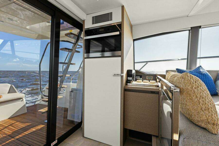 2022 Prestige 460 Flybridge - Brace Yourself Too -Galley