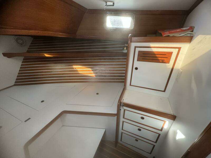 1991 Black Watch 36 Express