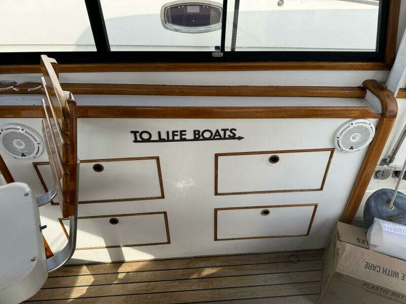 1991 Black Watch 36 Express