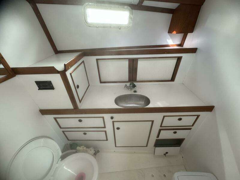 1991 Black Watch 36 Express