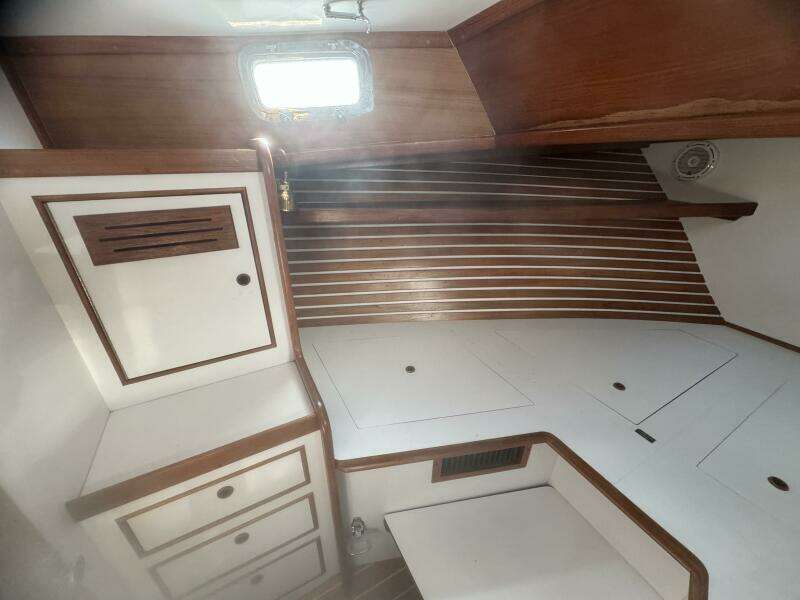 1991 Black Watch 36 Express