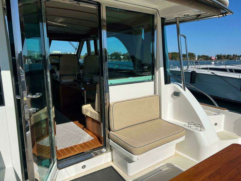 2018 Sabre 45 Salon Express