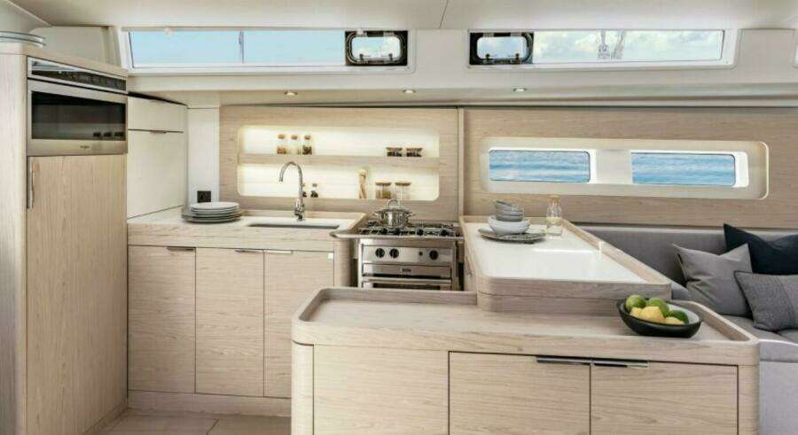 2025 Beneteau Oceanis Yacht 54