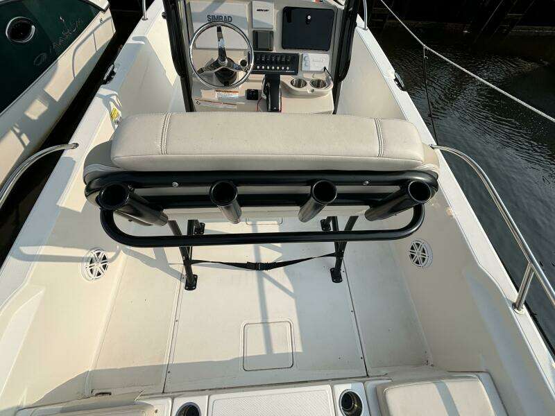 2023 Boston Whaler 250 Dauntless
