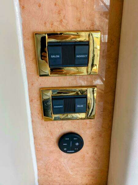 1998 Sea Ray 480 Sedan Bridge