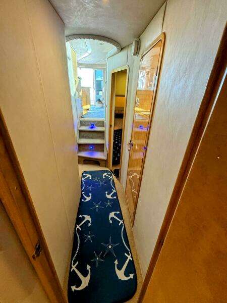 1998 Sea Ray 480 Sedan Bridge