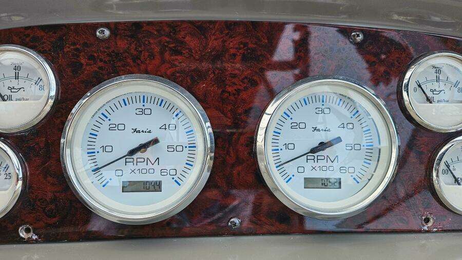 2007 Regal 3760 Commodore