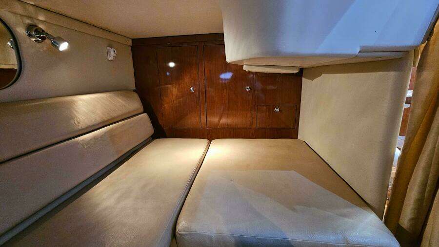 2007 Regal 3760 Commodore