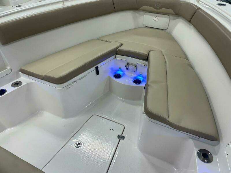 2017 Sailfish 290 Center Console