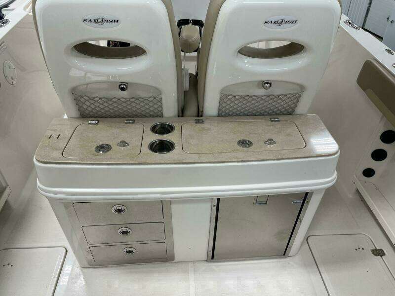 2017 Sailfish 290 Center Console