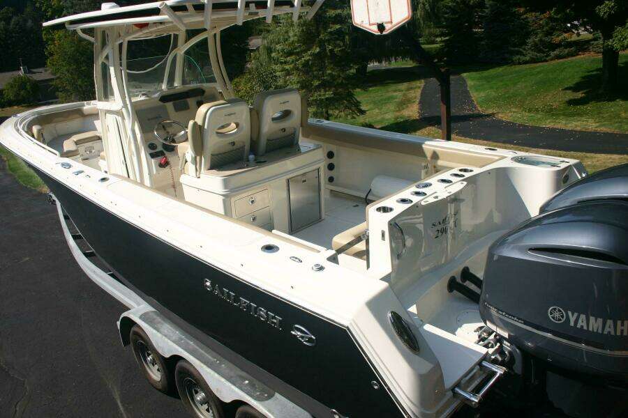 2017 Sailfish 290 Center Console