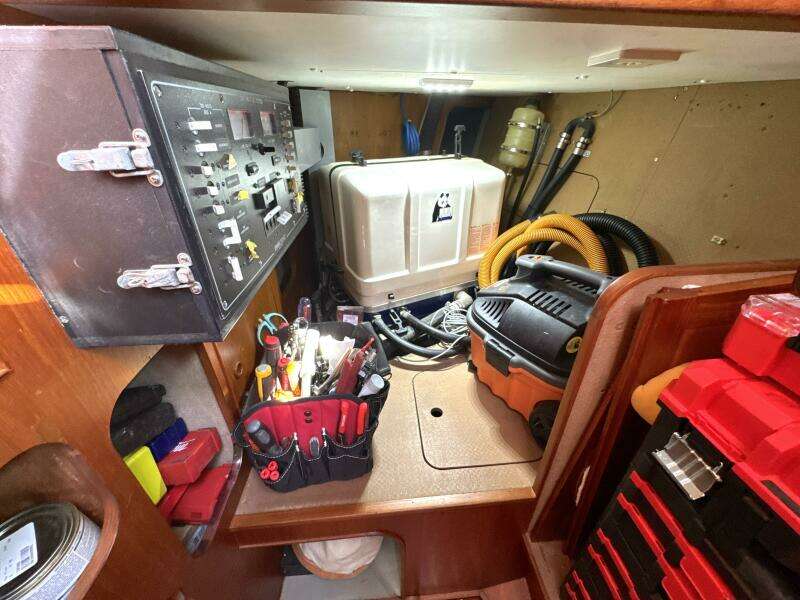 1999 Bowman 48 Aft Cockpit