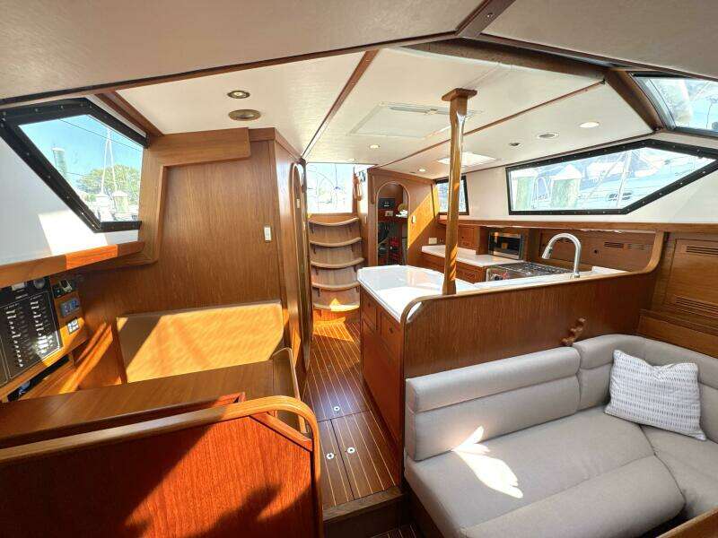 1999 Bowman 48 Aft Cockpit