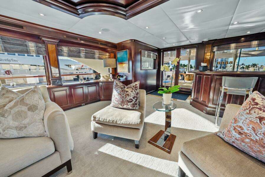 2005 Trinity Yachts Tri-Deck