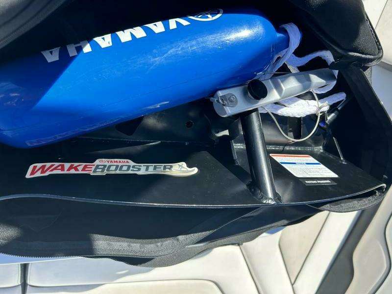 2019 Yamaha Boats AR210
