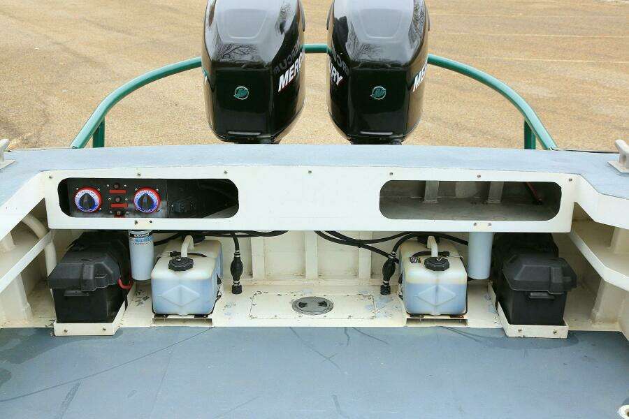 2002 SeaArk 25 V Commander SAMA 365