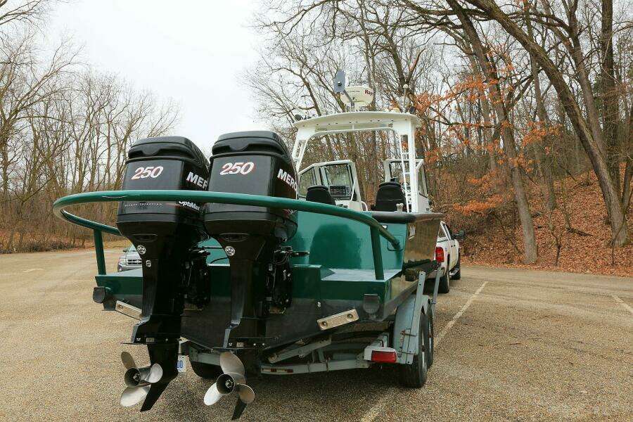 2002 SeaArk 25 V Commander SAMA 365