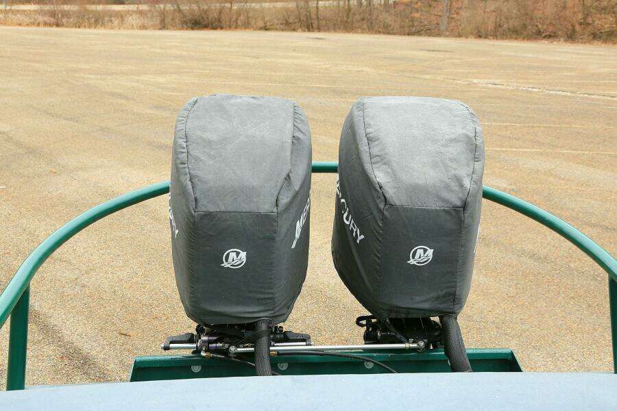 2002 SeaArk 25 V Commander SAMA 365