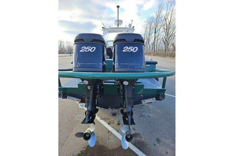 2002 SeaArk 25 V Commander SAMA 365