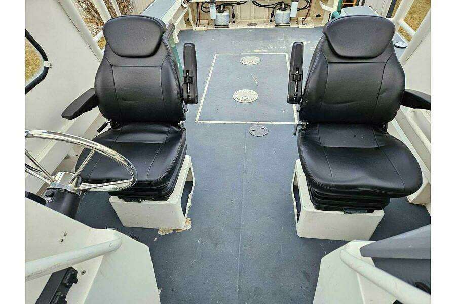 2002 SeaArk 25 V Commander SAMA 365