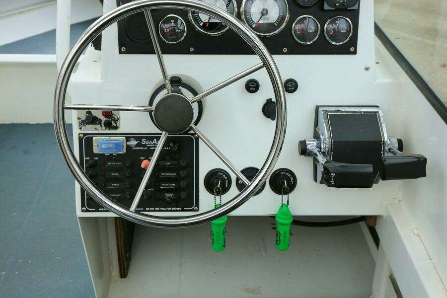 2002 SeaArk 25 V Commander SAMA 365