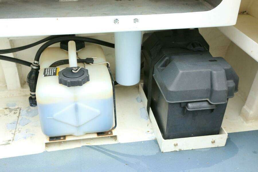 2002 SeaArk 25 V Commander SAMA 365