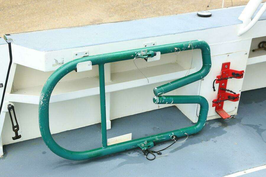 2002 SeaArk 25 V Commander SAMA 365