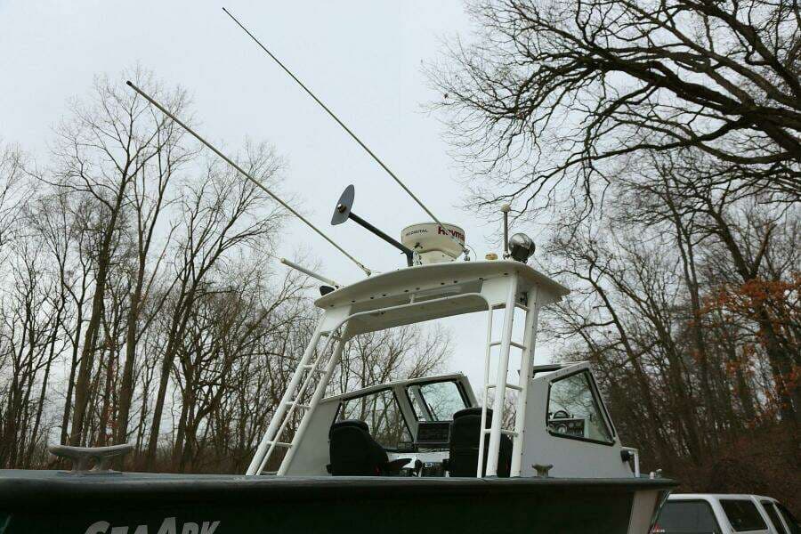 2002 SeaArk 25 V Commander SAMA 365