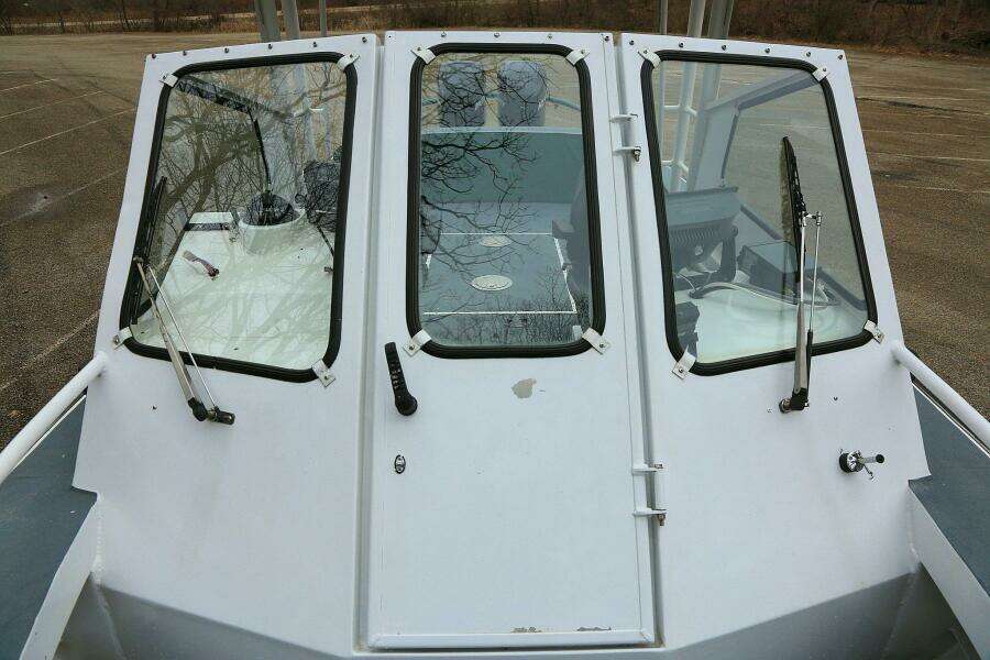 2002 SeaArk 25 V Commander SAMA 365