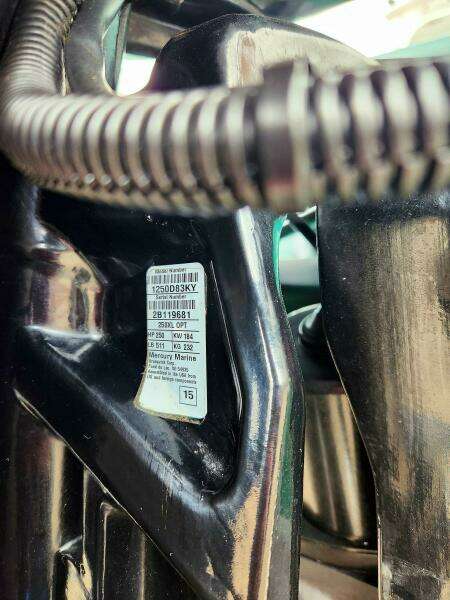 2002 SeaArk 25 V Commander SAMA 365