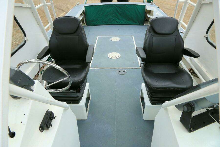 2002 SeaArk 25 V Commander SAMA 365