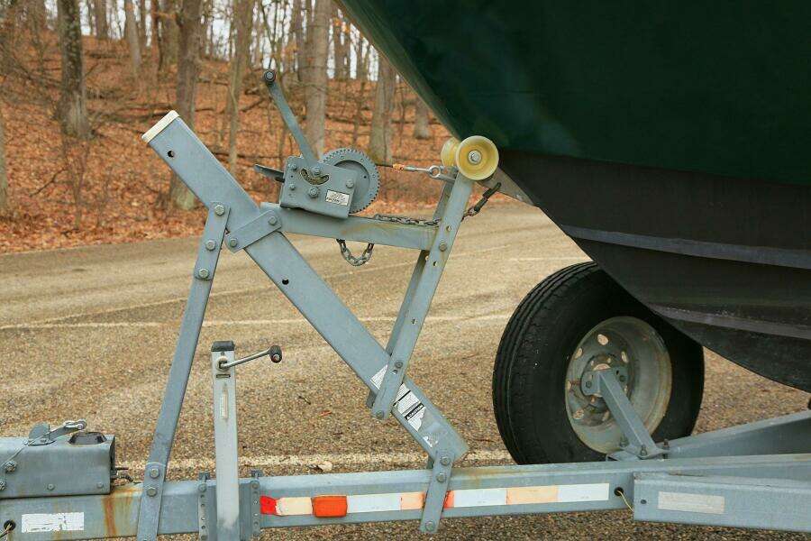 2002 SeaArk 25 V Commander SAMA 365