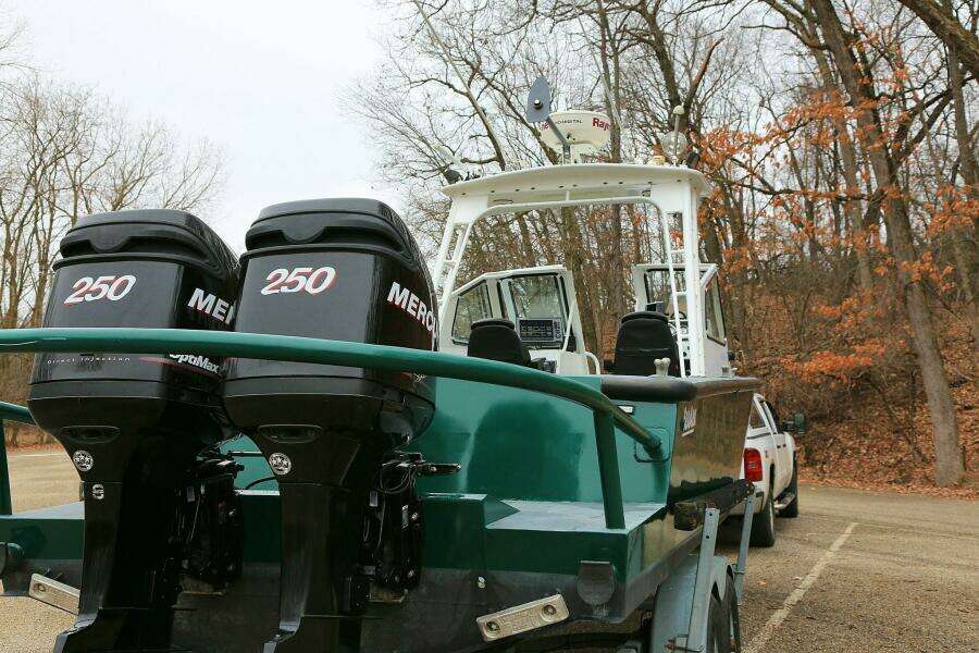 2002 SeaArk 25 V Commander SAMA 365