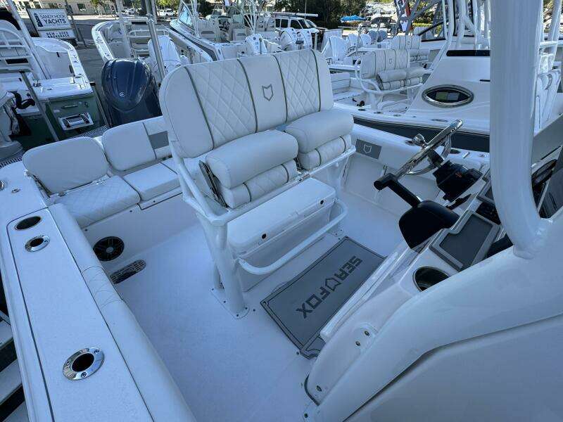 2025 Sea Fox 228 Commander