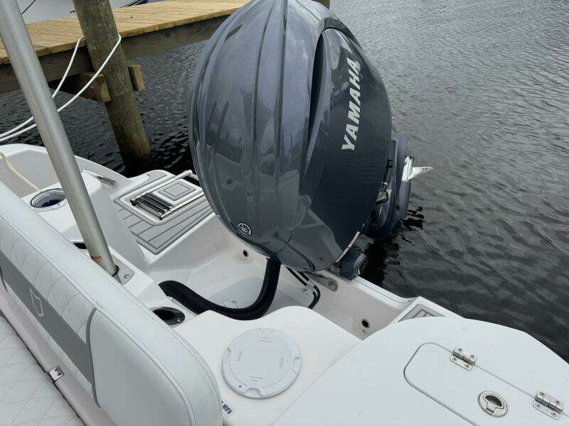 2025 Sea Fox 228 Commander