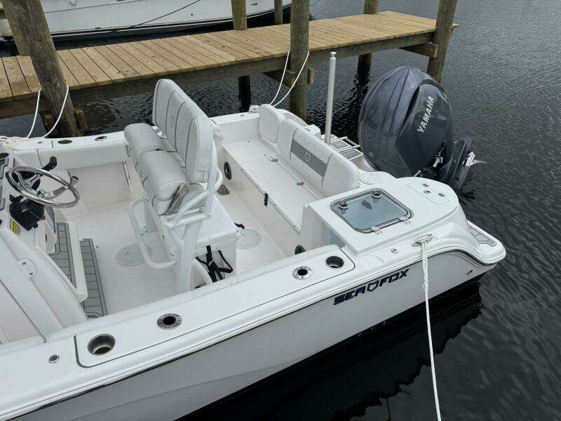 2025 Sea Fox 228 Commander