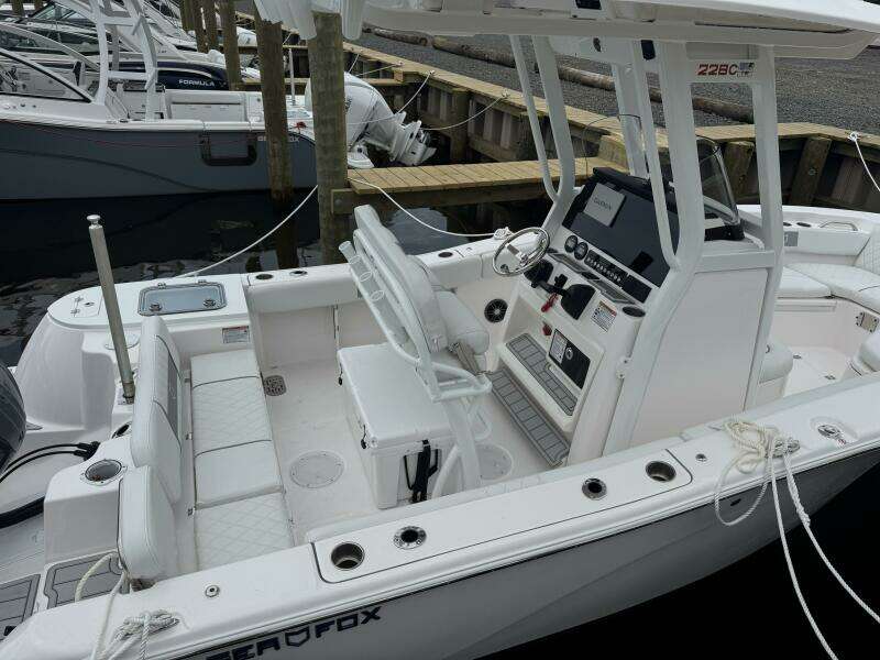 2025 Sea Fox 228 Commander