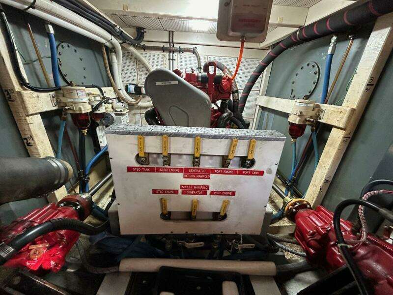 1986 Grand Banks Classic