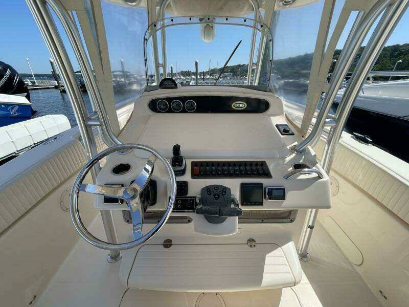 2014 Grady-White 306 Canyon