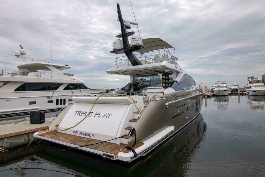 Azimut 70 Triple Play -