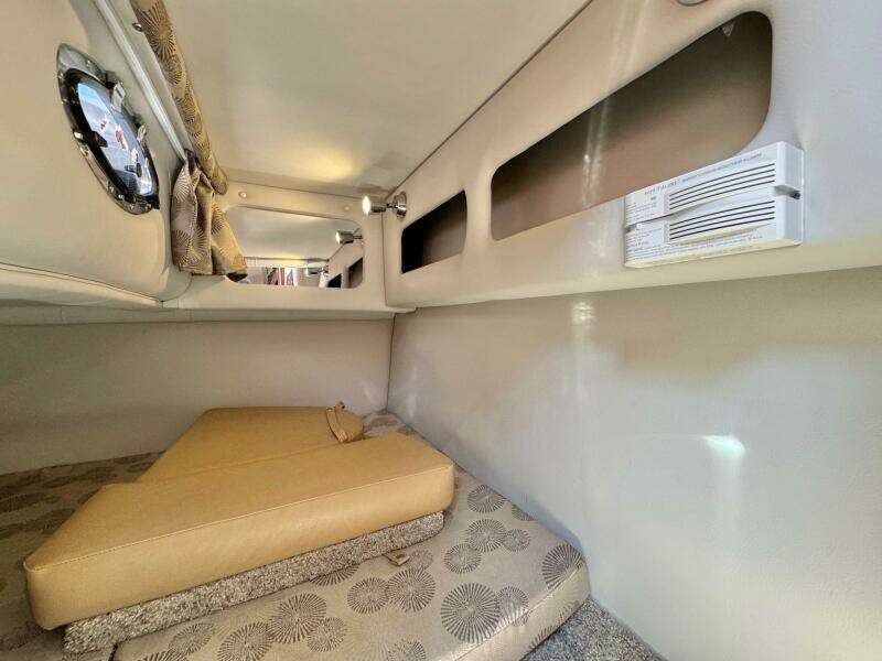 2020 Crownline 264CR