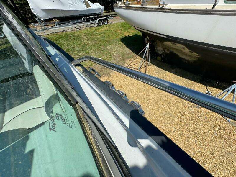 2020 Crownline 264CR