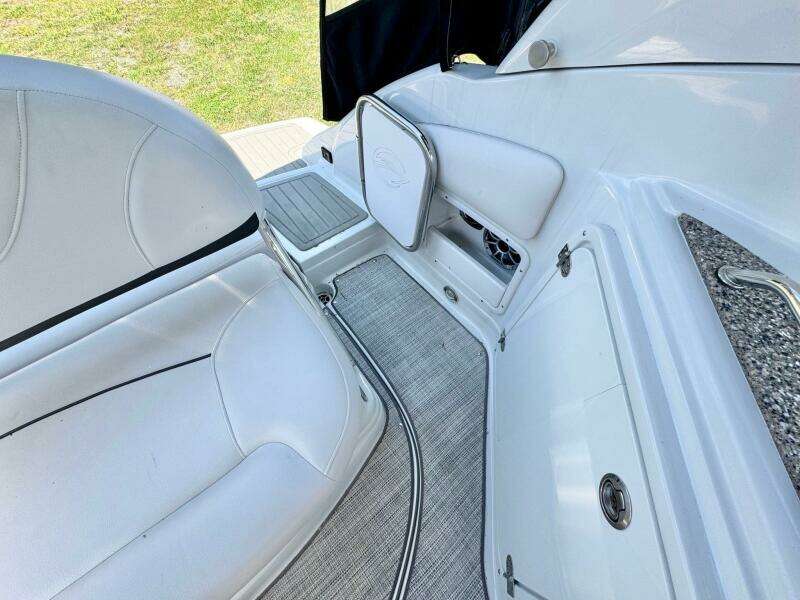 2020 Crownline 264CR